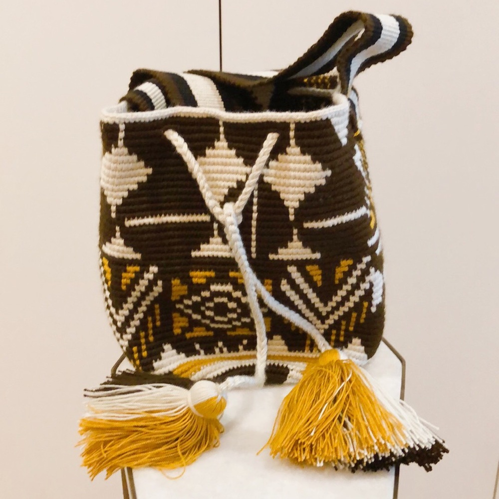 Handmade Mochila Wayuu Colombian handbag